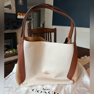 Coach Hadley Hobo bag